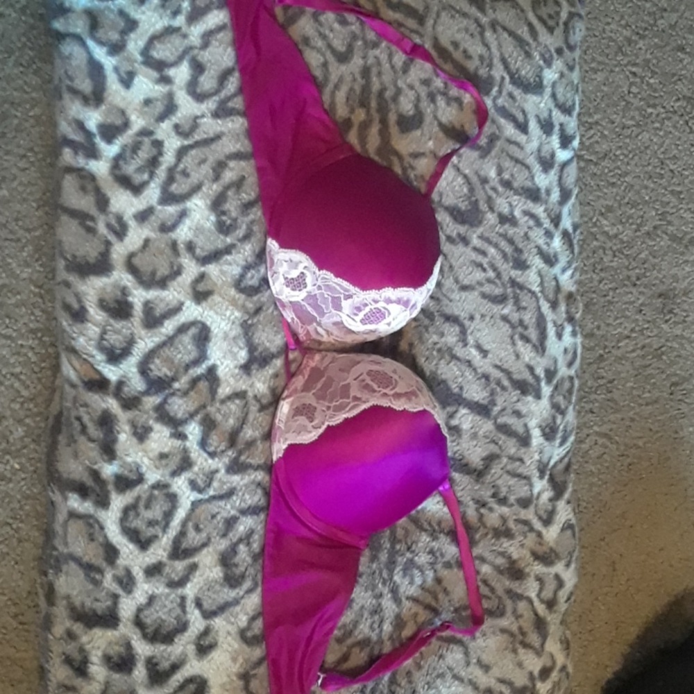 Victoria Secret Bombshell Bra (Plunge)